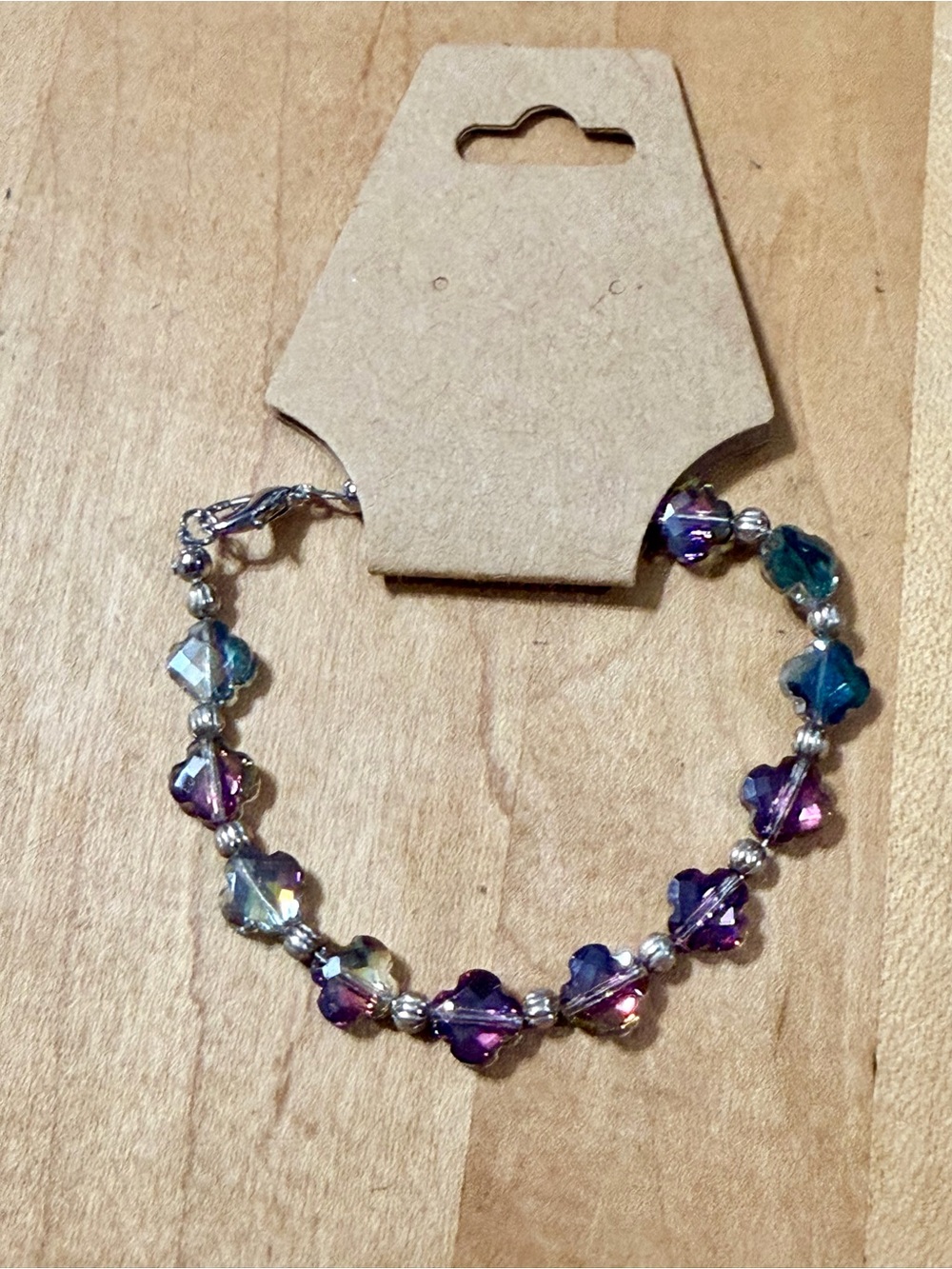 Beautiful Multicolor Crystal Clove Bead Bracelet - 6 1/2”